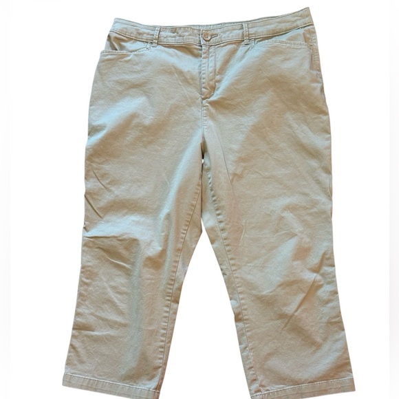 croft & barrow Pants - Croft & Barrow Khaki Capri Pants Womens 14 Stretch Classic Fit Beige